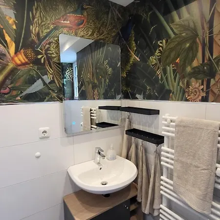 Apartment Modern Loft Near I Free Parking I Wifi *