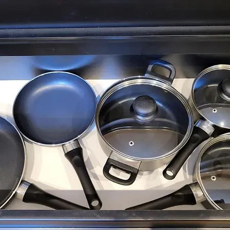 Modern Loft Near I Free Parking I Wifi Διαμέρισμα *